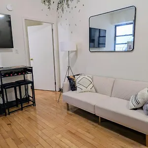 Heart Of Downtown Manhattan - Stylish One Bedroom In Vibrant Union Square Apartment